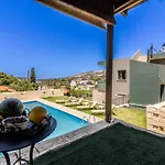 House With Pool & Garden For Families & Friends 1