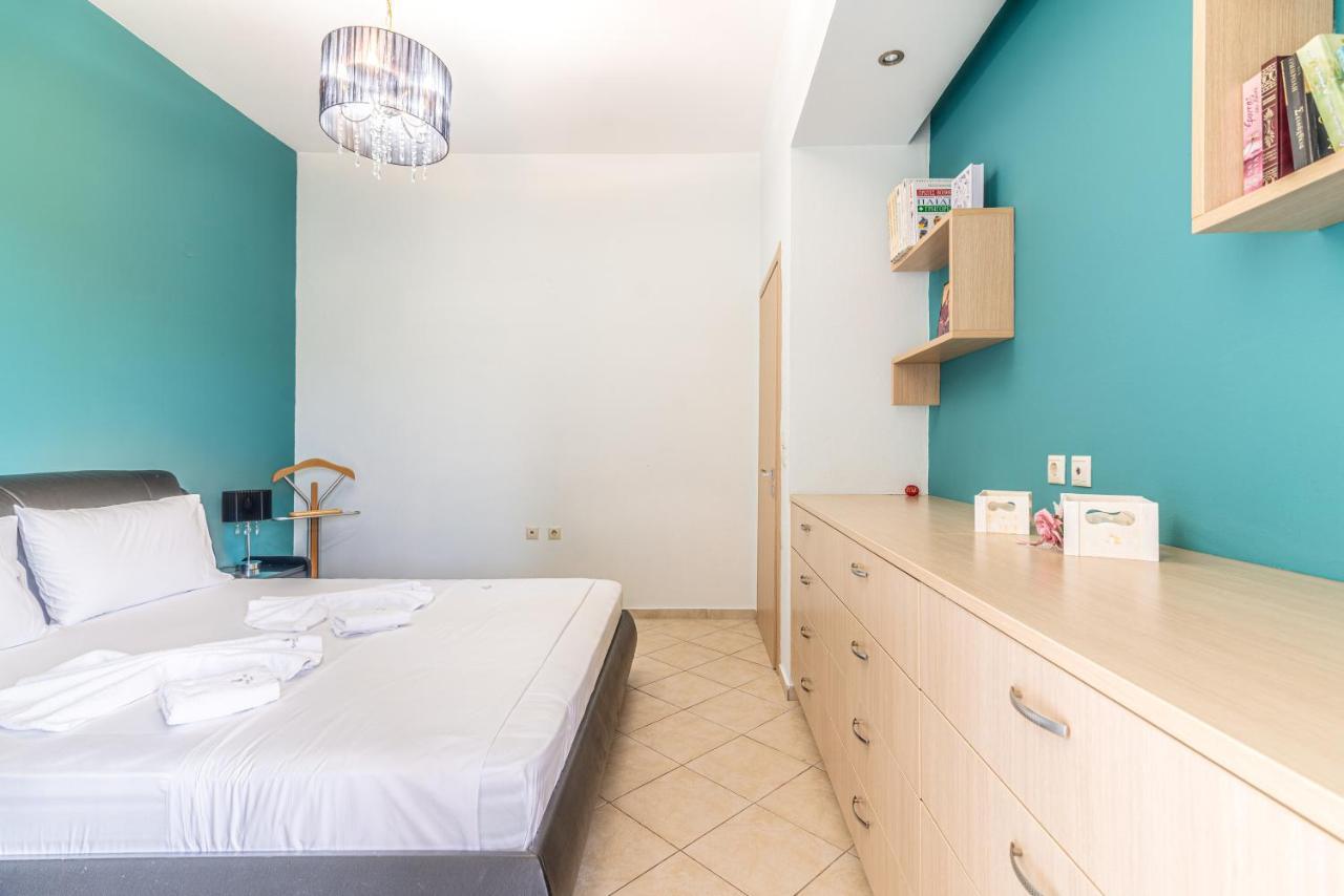 House With Pool & Garden For Families & Friends 1 *
