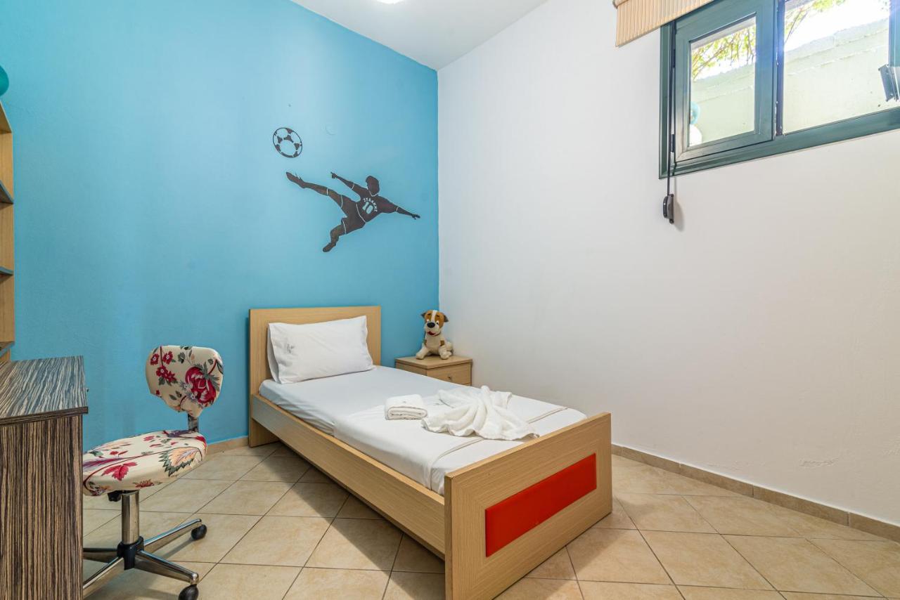House With Pool & Garden For Families & Friends 1 Apartment *