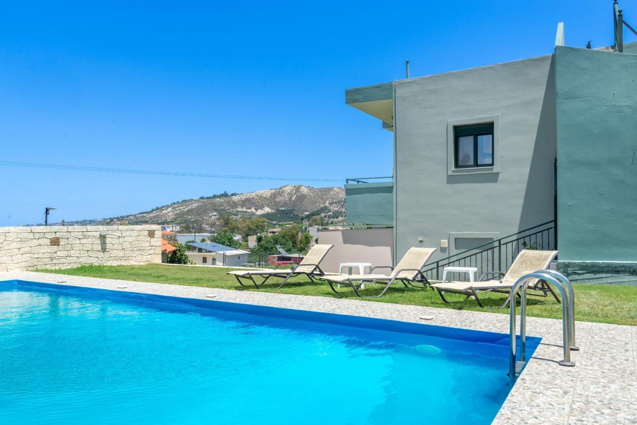 Apartment House With Pool & Garden For Families & Friends 1