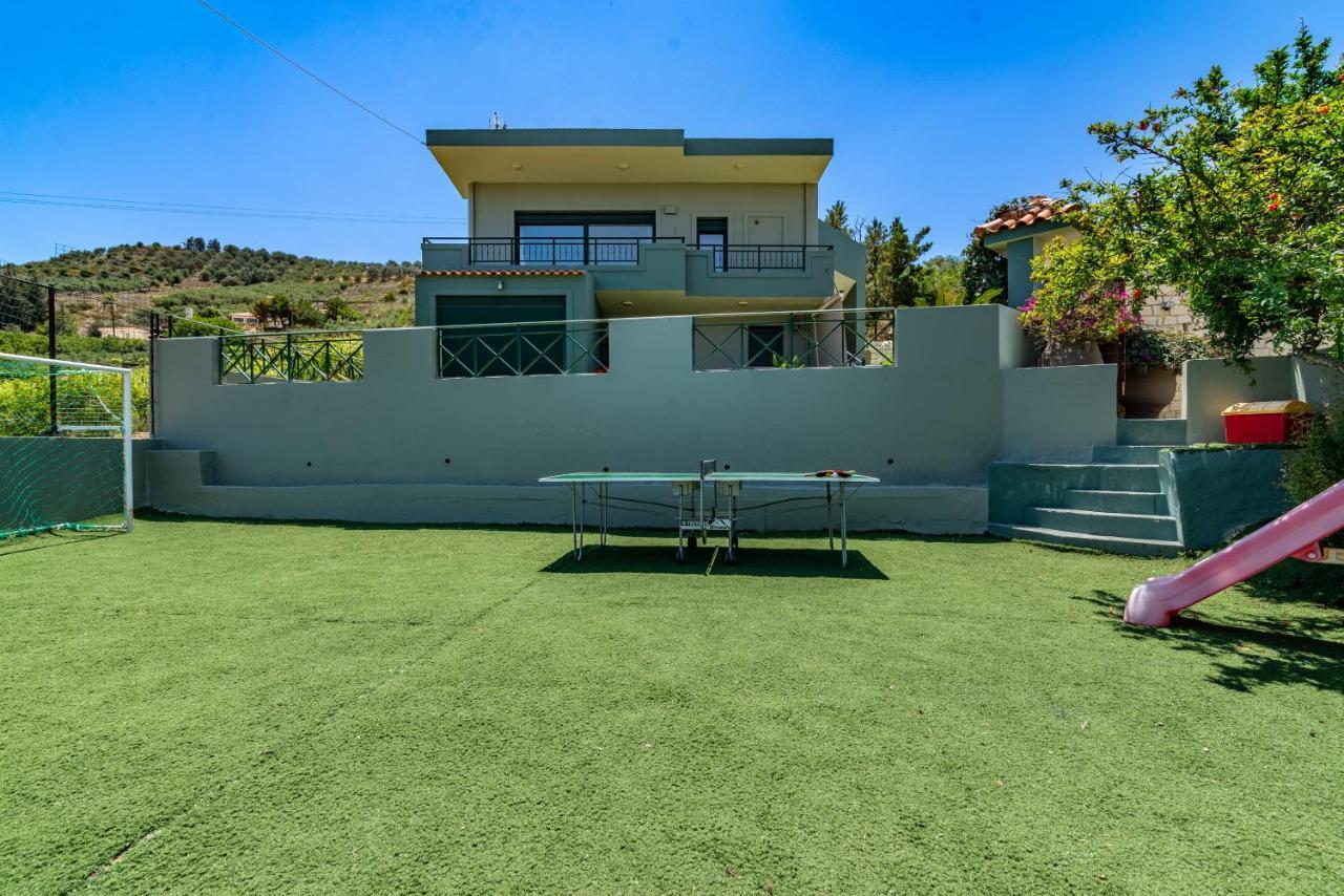 House With Pool & Garden For Families & Friends 1 Apartment *