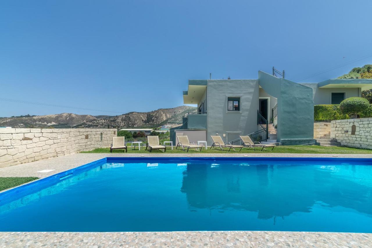 Apartment House With Pool & Garden For Families & Friends 1