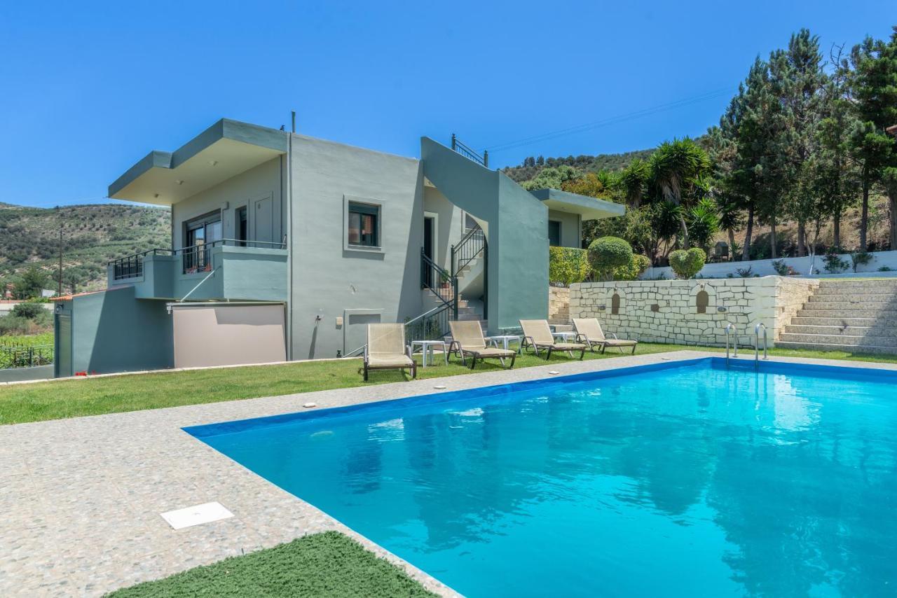 Apartment House With Pool & Garden For Families & Friends 1